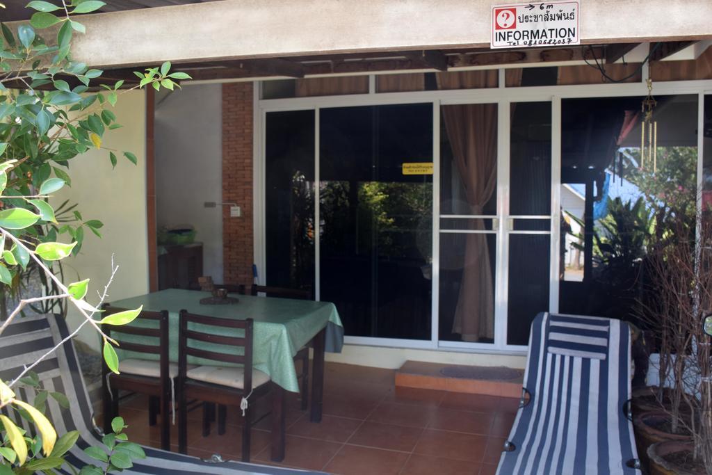 Sanuk Bungalows Rawai Quarto foto