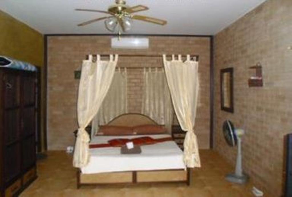 Sanuk Bungalows Rawai Quarto foto